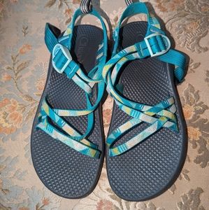 Chacos, girls size 4.